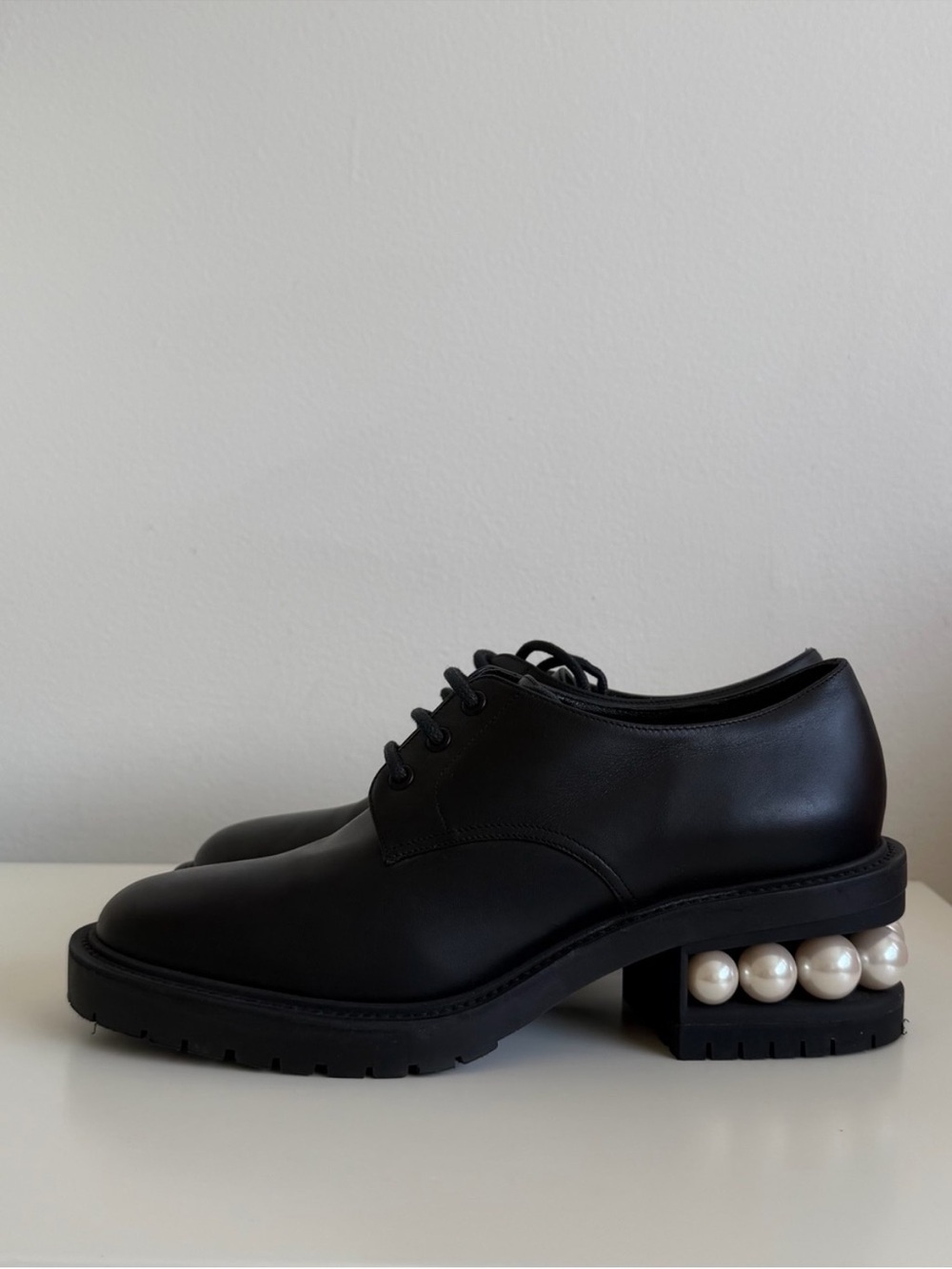 Nicholas Kirkwood Black Lace-Up Derby with Pearl-Accent Block Heel